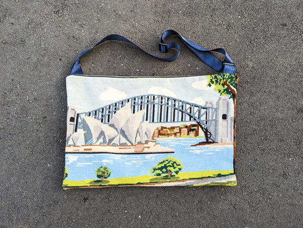 Sydney Opera House Vintage Tapestry Bag Large